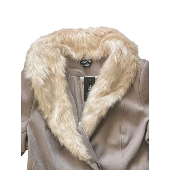 City Chic 'Make Me Blush Coat" Stone Plus Size 16 Faux Fur Collar Belted NWT - Picture 7 of 13